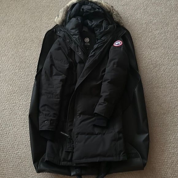 Canada Goose Jackets & Blazers - Canada Goose Shelburne Parka Size L